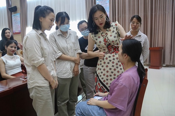 福建鴻山發(fā)電公司工會開展女工活動(dòng)提升幸福指數(shù)