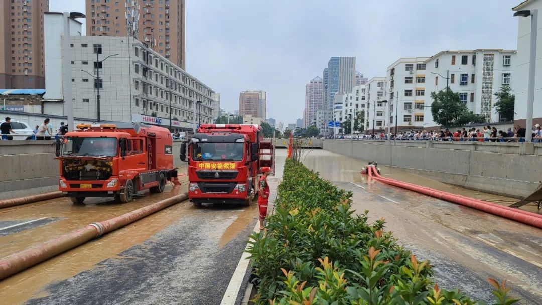 千里征程未下鞍，排澇備勤又揚鞭——中國安能第三工程局就位后立即組織搶險救援工作