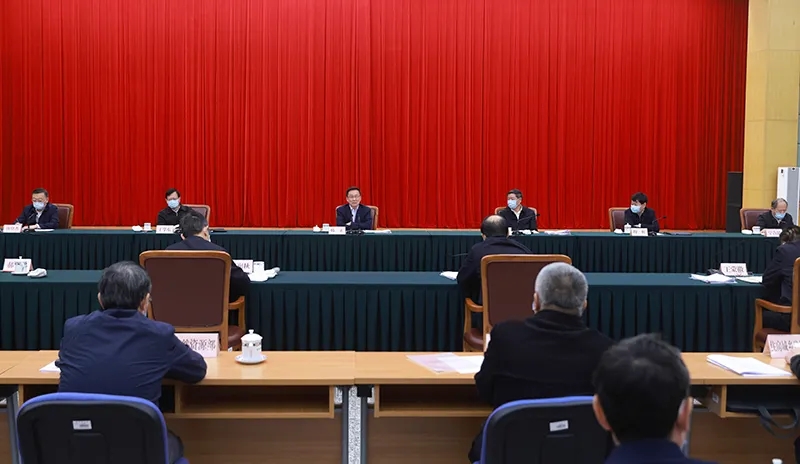 八步措施穩(wěn)煤價(jià)！國(guó)家發(fā)改委研究依法對(duì)煤炭?jī)r(jià)格實(shí)行干預(yù)！