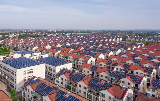 【兩會】南存輝委員：建議戶用光伏電力納入綠電、綠證、碳排放權(quán)交易市場