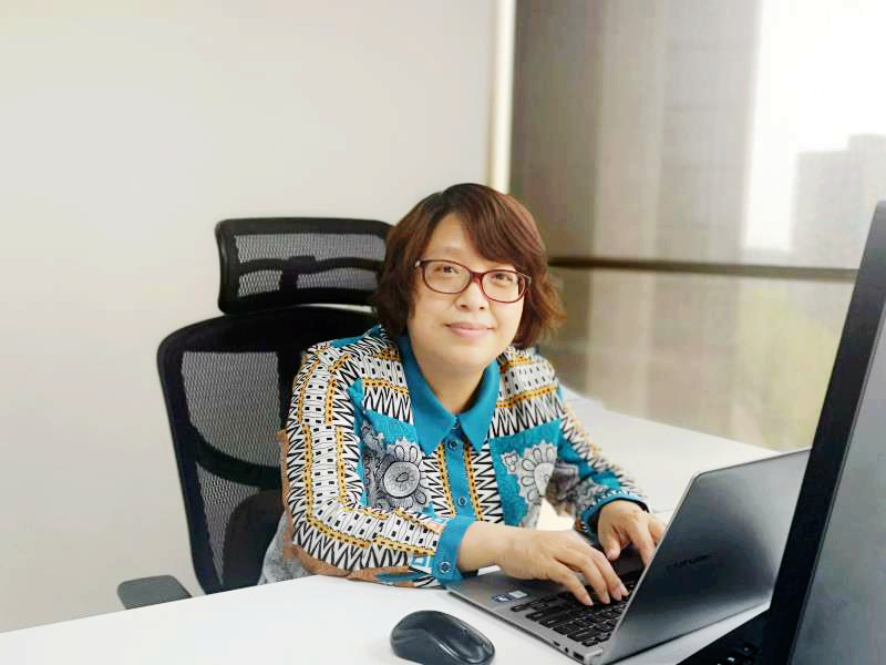 首都最美巾幗奮斗者尹洪苓：以奮斗的姿態(tài)，砥礪前行 展現(xiàn)新時(shí)代“她風(fēng)采”