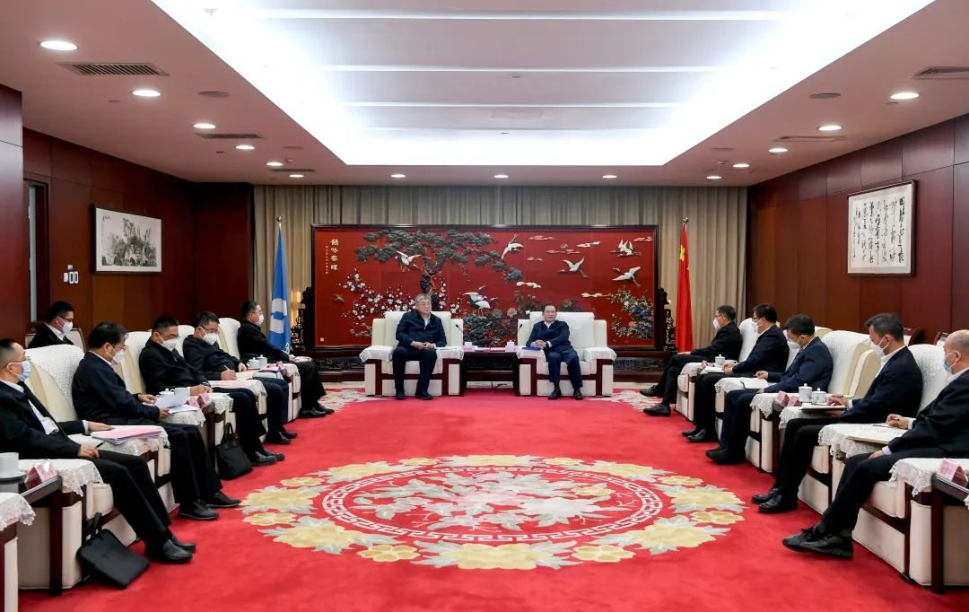 中國華電黨組書記、董事長江毅會(huì)見國家能源集團(tuán)黨組書記、董事長劉國躍