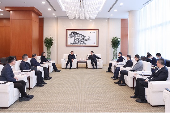 鄧建玲會(huì)見(jiàn)福建省政協(xié)副主席、漳州市委書(shū)記張國(guó)旺