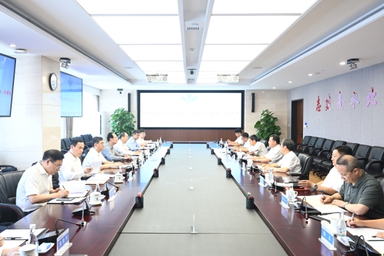 中國電建黨委書記、董事長丁焰章與中國南水北調(diào)集團(tuán)黨組書記、董事長蔣旭光會談