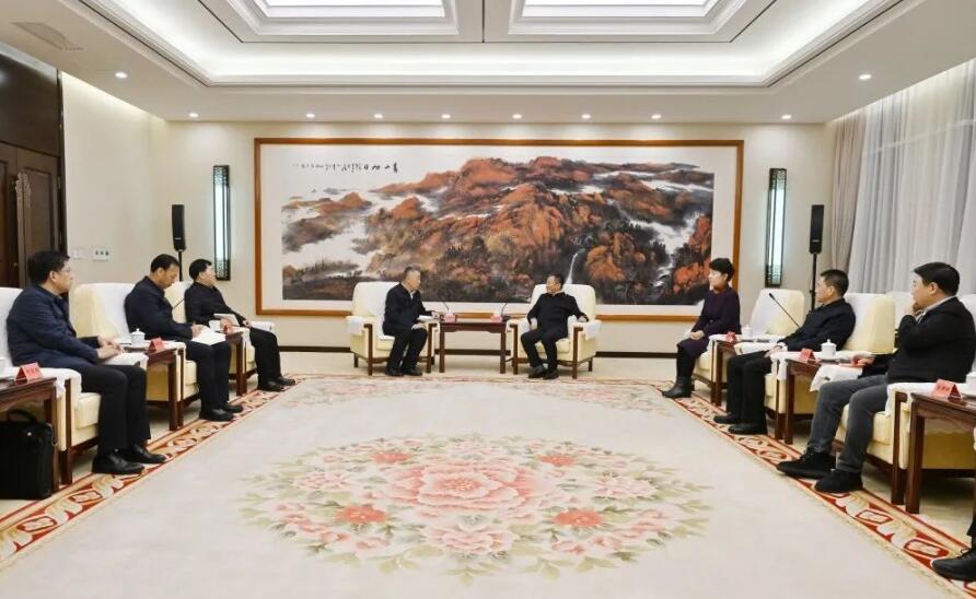 三峽集團(tuán)董事長(zhǎng)、黨組書記雷鳴山拜會(huì)內(nèi)蒙古自治區(qū)黨委書記孫紹騁、自治區(qū)主席王莉霞