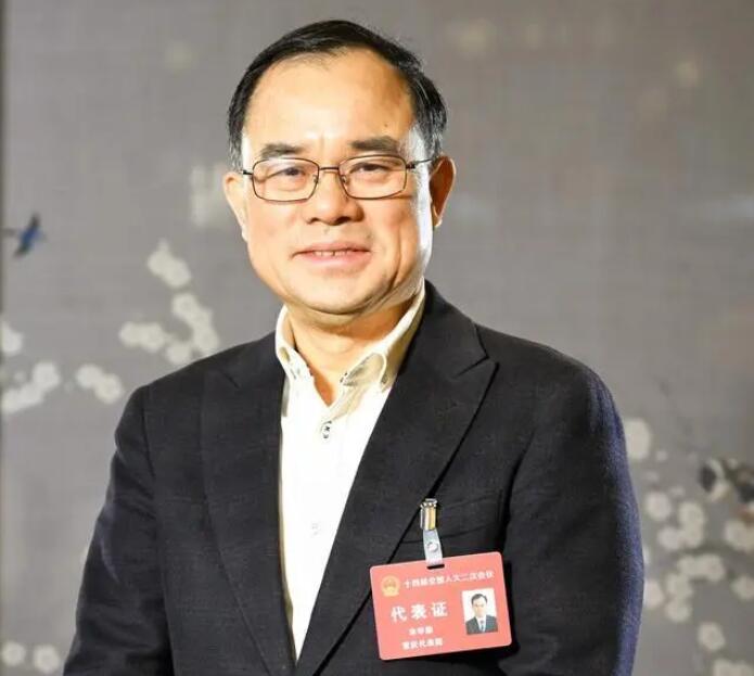 【兩會好聲音】全國人大代表、長安汽車董事長朱華榮：強化市場調(diào)節(jié)手段，進(jìn)一步改善汽車消費環(huán)境