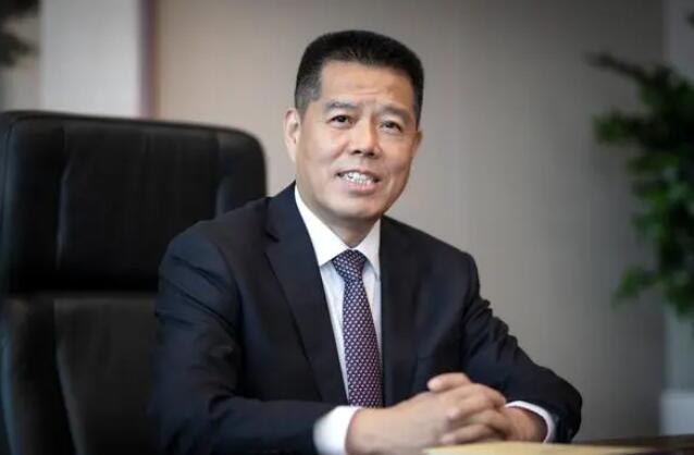 加快推動傳統(tǒng)煤炭企業(yè)向新能源企業(yè)轉(zhuǎn)型發(fā)展——訪全國人大代表，山東能源集團(tuán)黨委書記、董事長 李偉