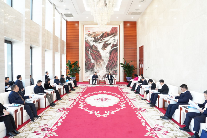 中國能建黨委書記、董事長(zhǎng)宋海良與北京市朝陽區(qū)區(qū)長(zhǎng)吳小杰會(huì)談