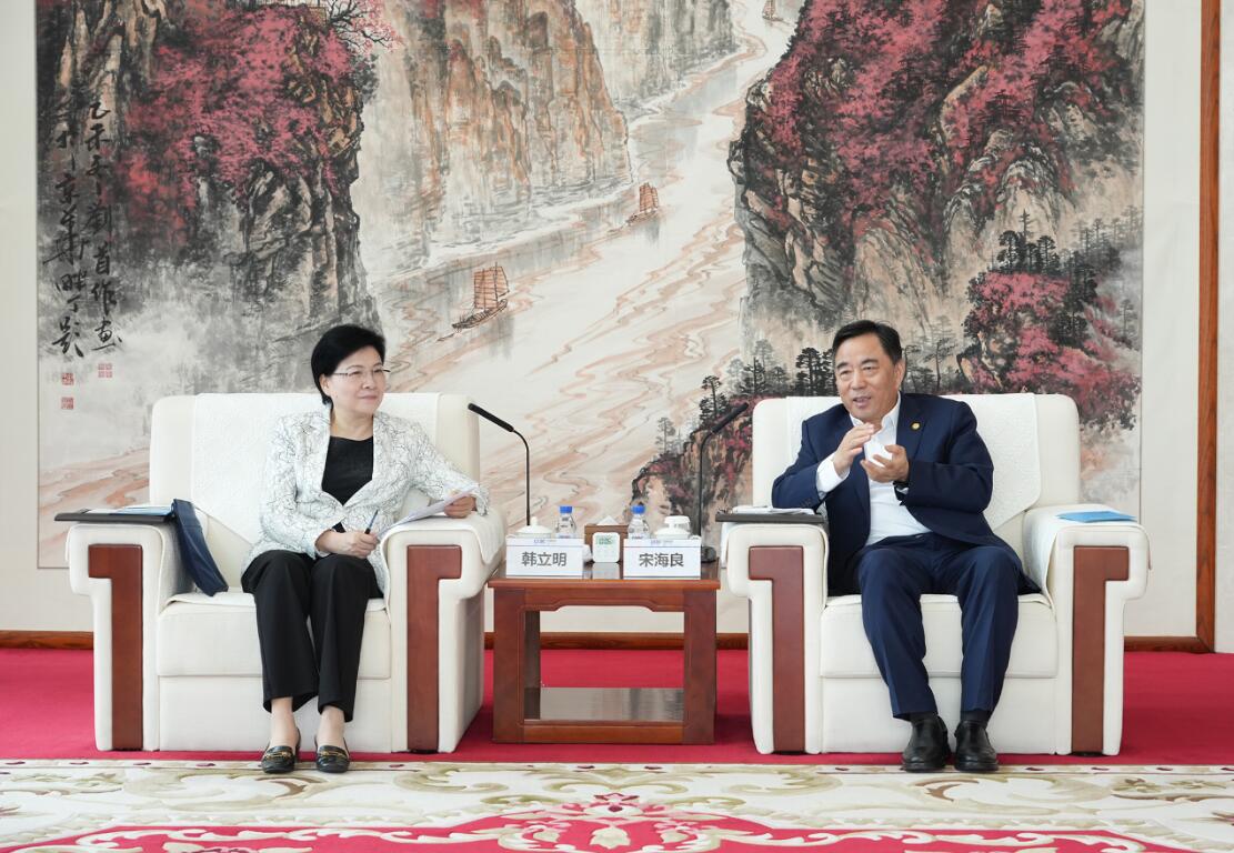 中國能建黨委書記、董事長(zhǎng)宋海良與江蘇省委常委、南京市委書記韓立明會(huì)談