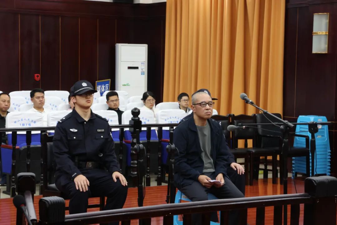 貴州電網(wǎng)原專職董事徐銘受賄、行賄案一審宣判