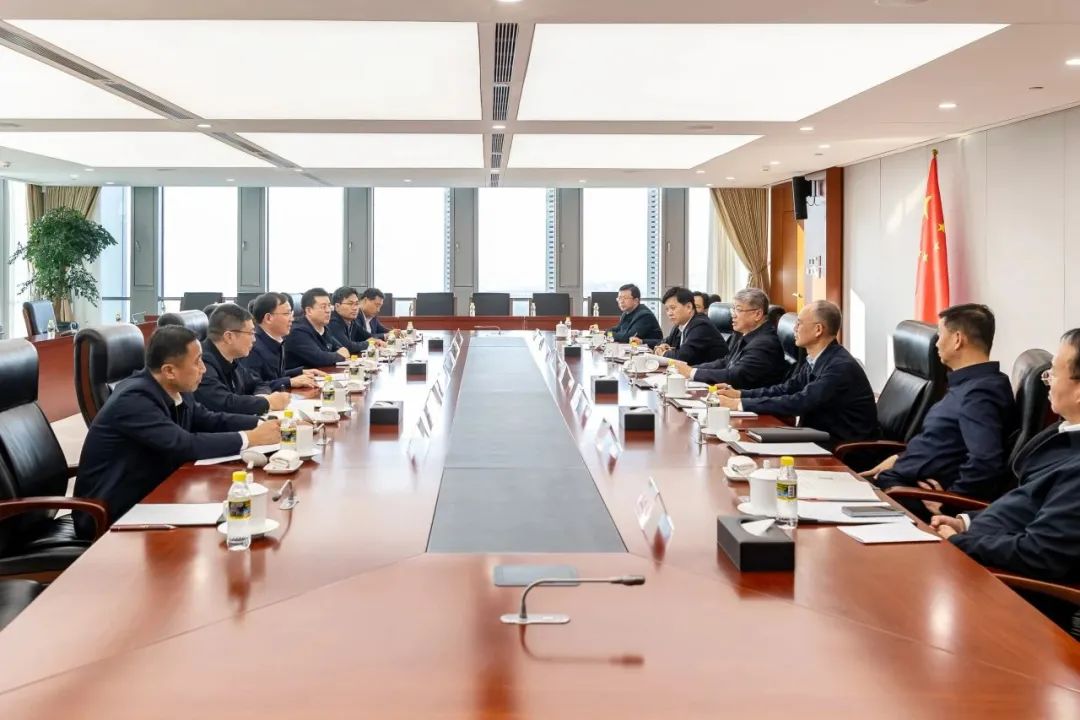 國家能源集團黨組書記、董事長劉國躍與中國大唐黨組副書記、總經(jīng)理張傳江會談
