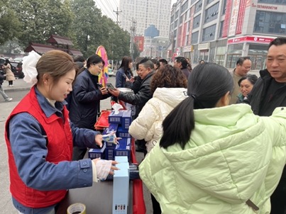貴州遵義正安供電局：供電送祝福，情暖返鄉(xiāng)路