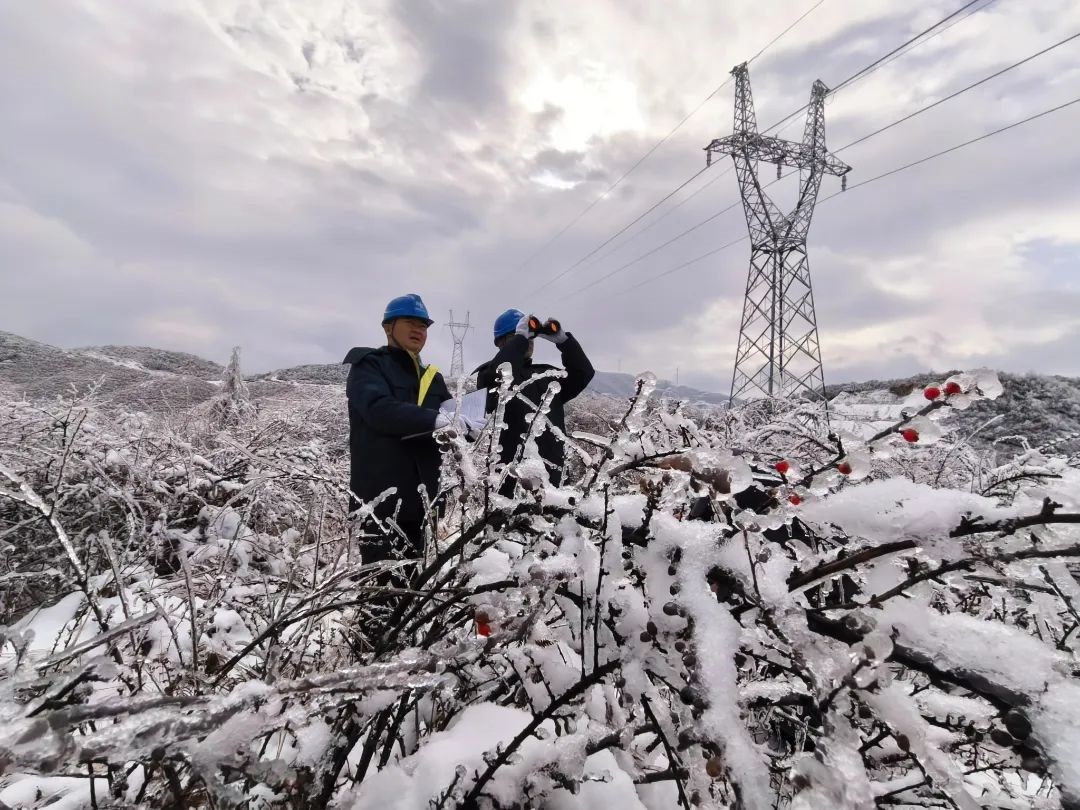 南方電網(wǎng)科技抗冰 讓冰雪“看得見、除得掉、防得住”