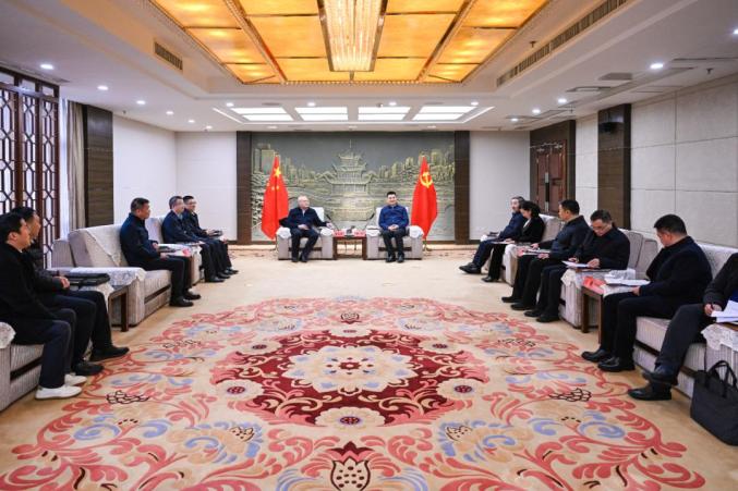 貴陽市領(lǐng)導(dǎo)會見中國節(jié)能環(huán)保集團(tuán)有限公司黨委常委、總會計師朱慶鋒一行